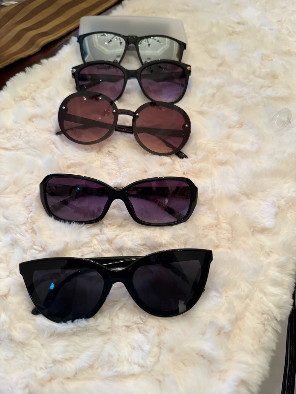 Five Stylish Black Sunglasses Set